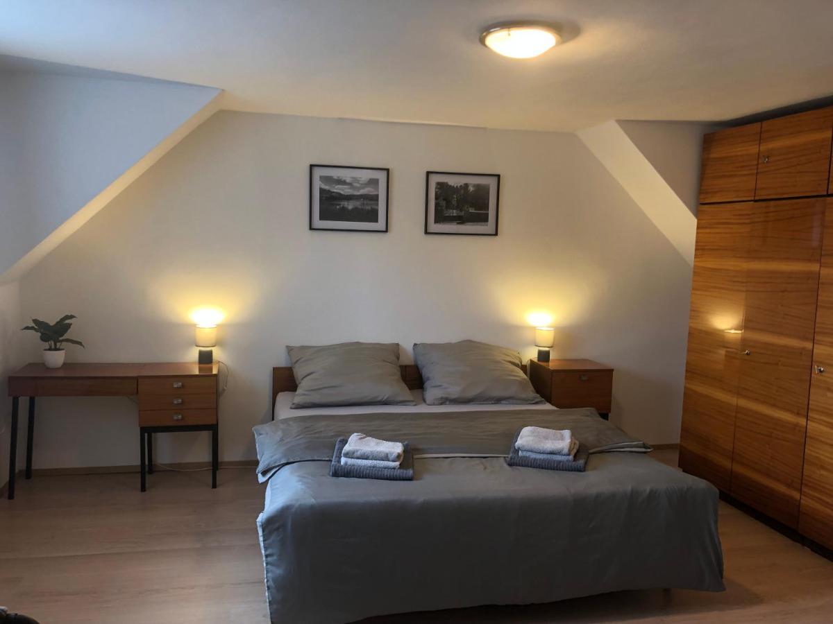 Apartmány Jevany Exterior foto